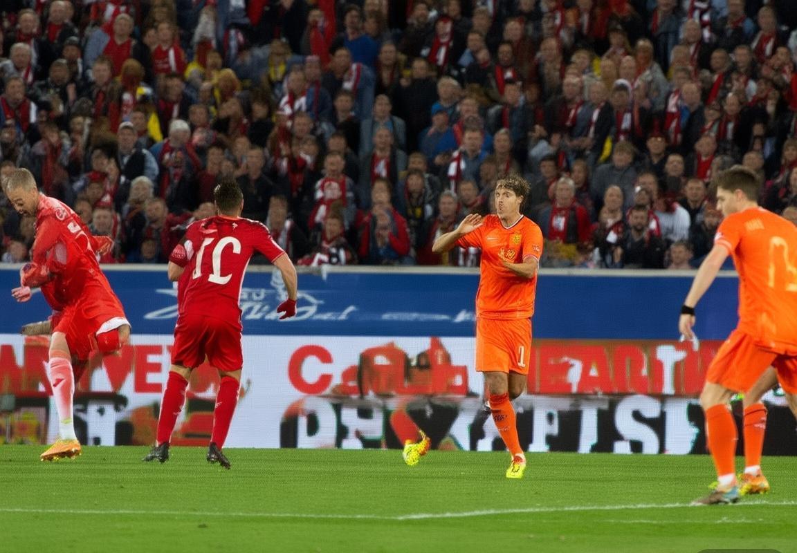 2015荷土足球友谊赛:文化碰撞与激情对决回顾